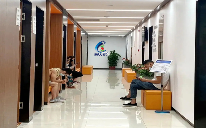 買室內木門，選擇醫院專用免漆門還是烤漆門，兩者有何區別